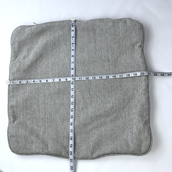 Pillow Covers. Never Used. Came with Furniture. 21”x21”. Cream, Beige, Blue. - Picture 6 of 8